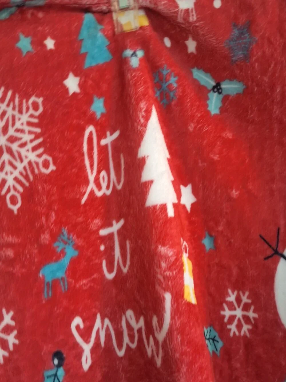 let it snow throw